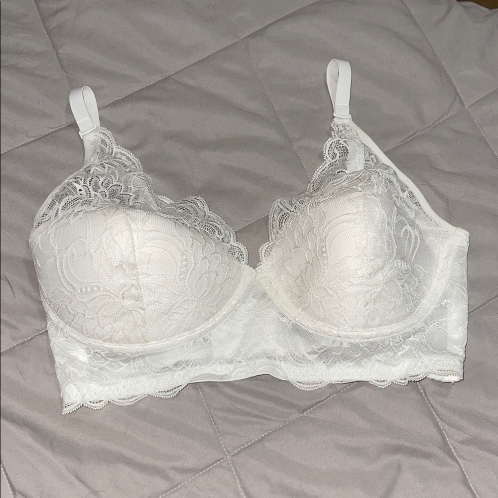 Maidenform White Lace Underwire Bra size 35D